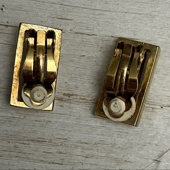 Givenchy Gold Tone Vintage Clip On Chunky Runway Earrings 1980s - Picture 8 of 12